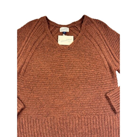 Universal Thread V-Neck Ribbed Fuzzy Soft Pullover Sweater Women's Size Small - Picture 2 of 6